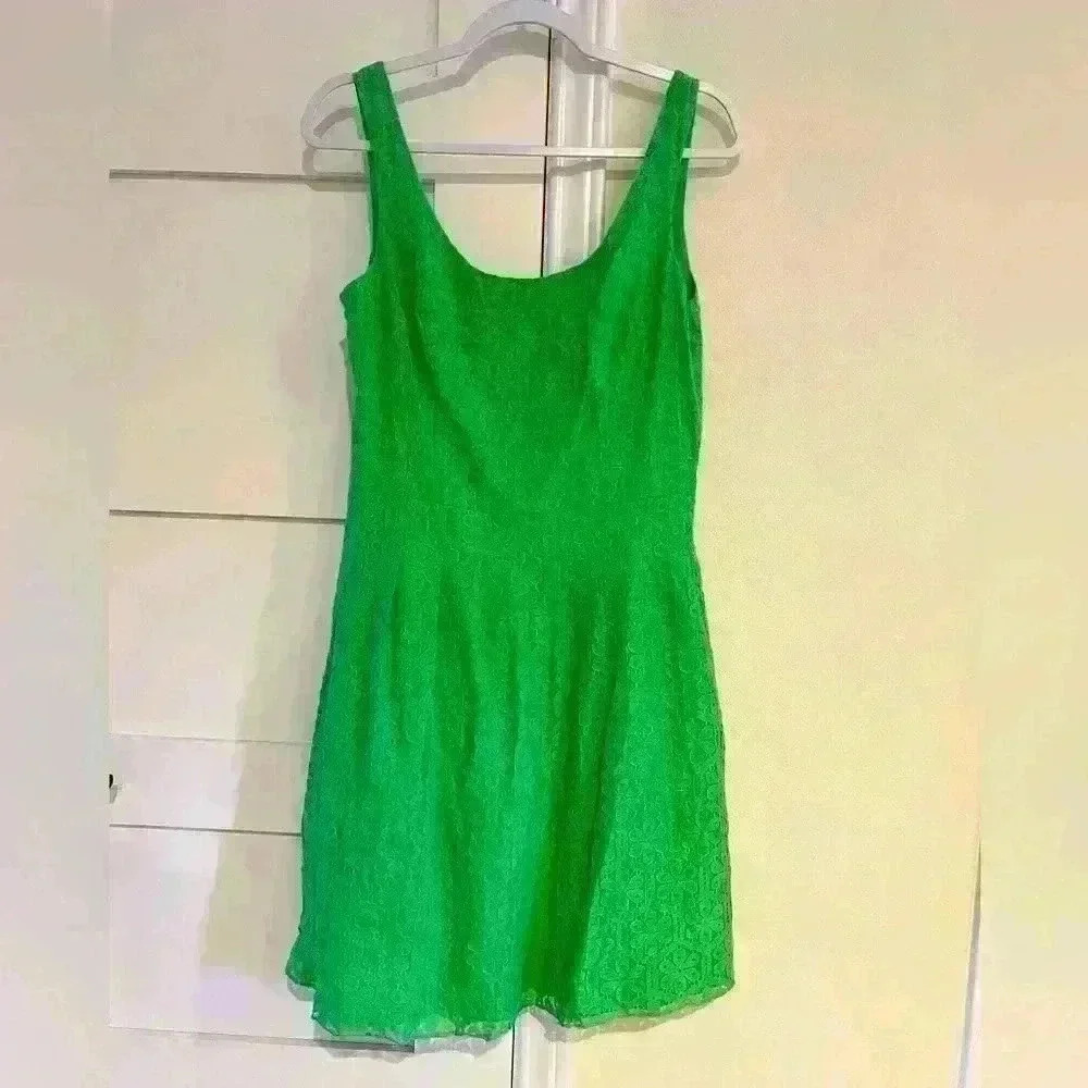 Lilly Pulitzer Green Sleeveless Scoop neck Eyelet Mini Dress- Size 10- EUC